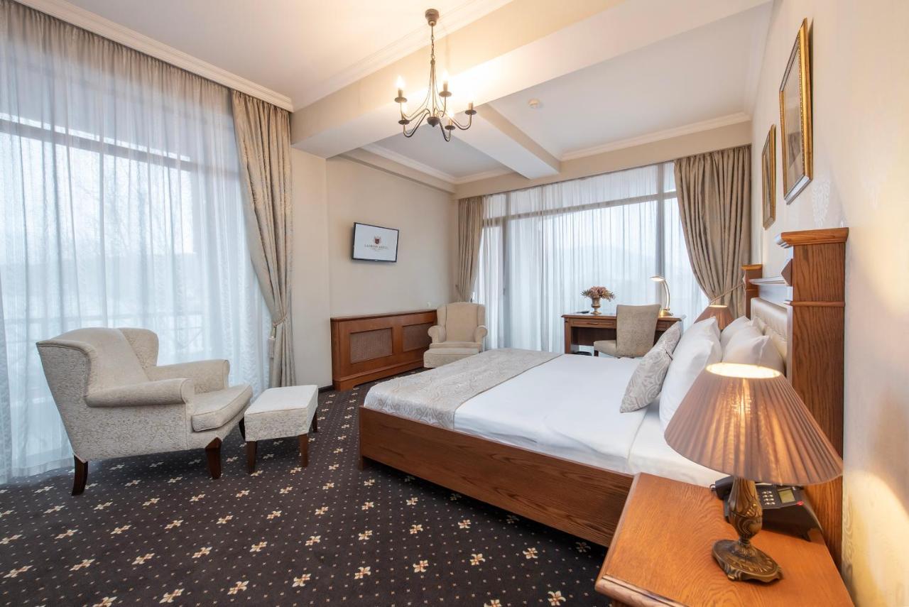 Reikartz Avlabari Tbilisi Hotel Exterior foto